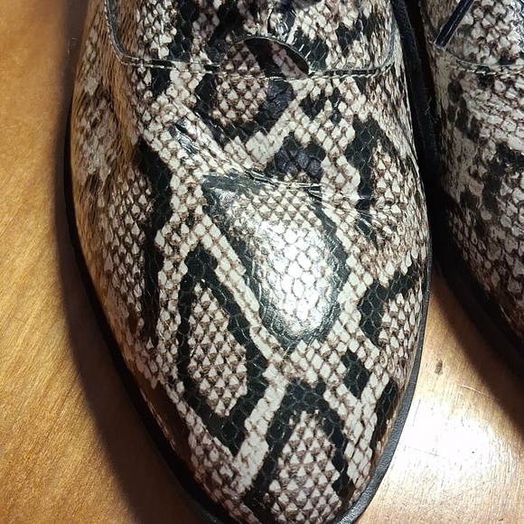 Cole Haan Women\'s Black and Cream Snake Print Oxfords Size 8 main image 10